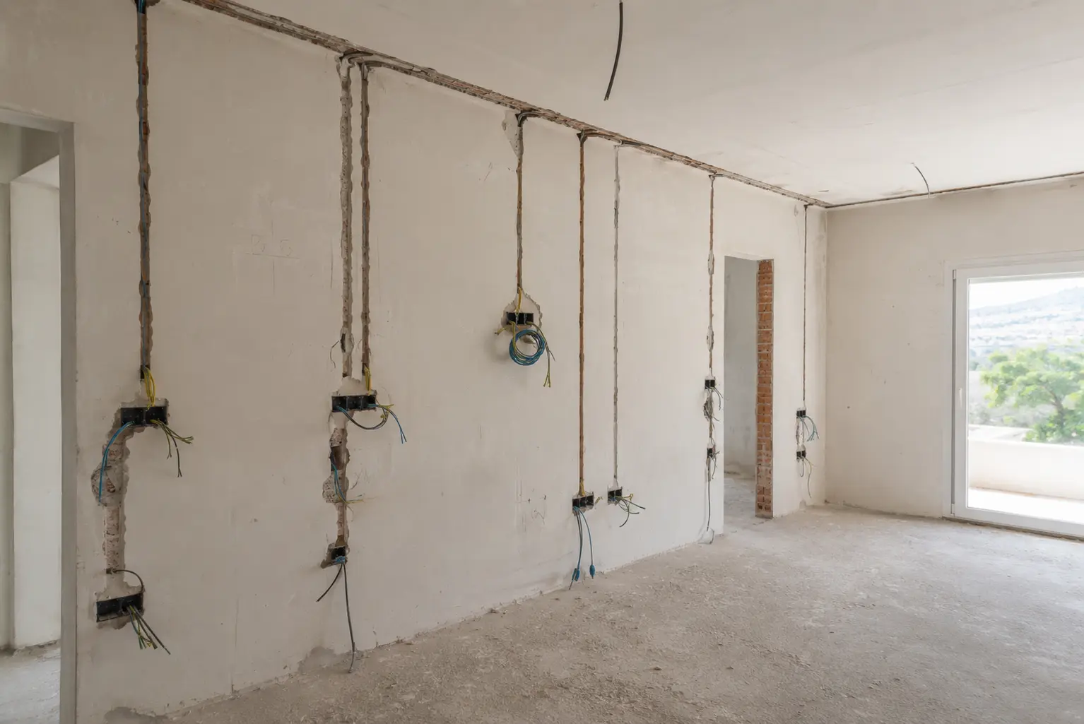 Before: Old Outdated Fuse Box